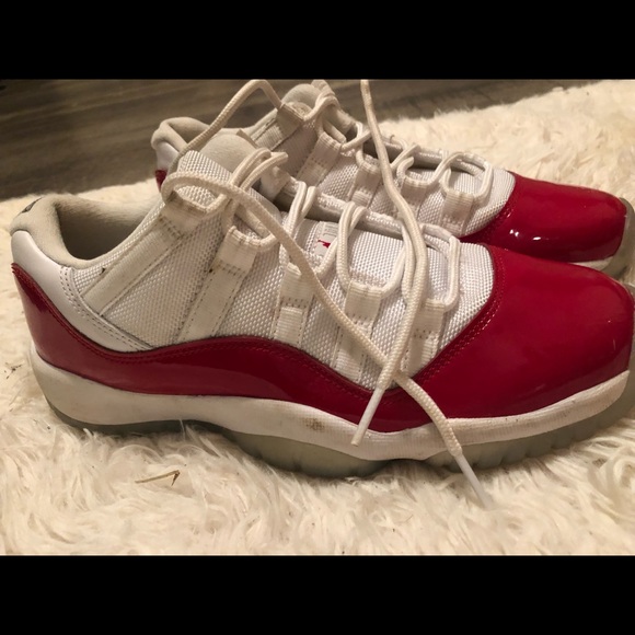 Jordan 11 - Picture 2 of 3